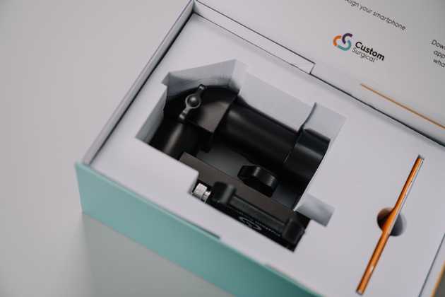 MicroREC, optical system to record images and videos osf microscopes and slit lamsps, inside a the box